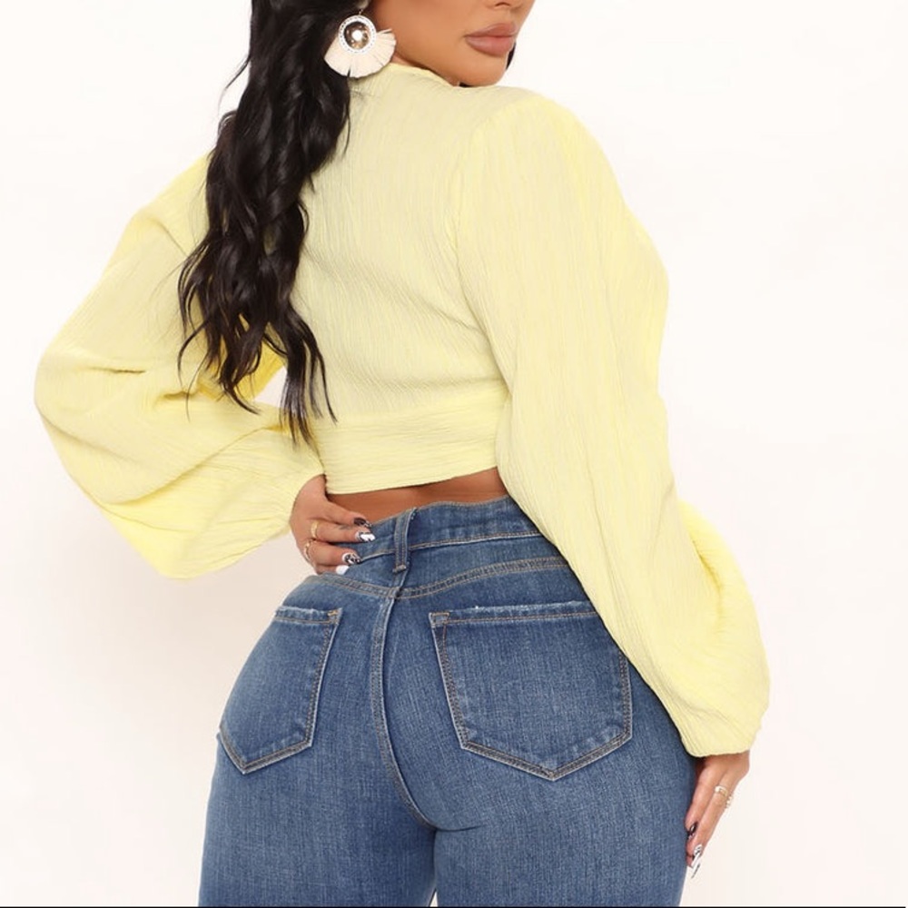 Yellow crop top 💛 - Picture 2 of 4